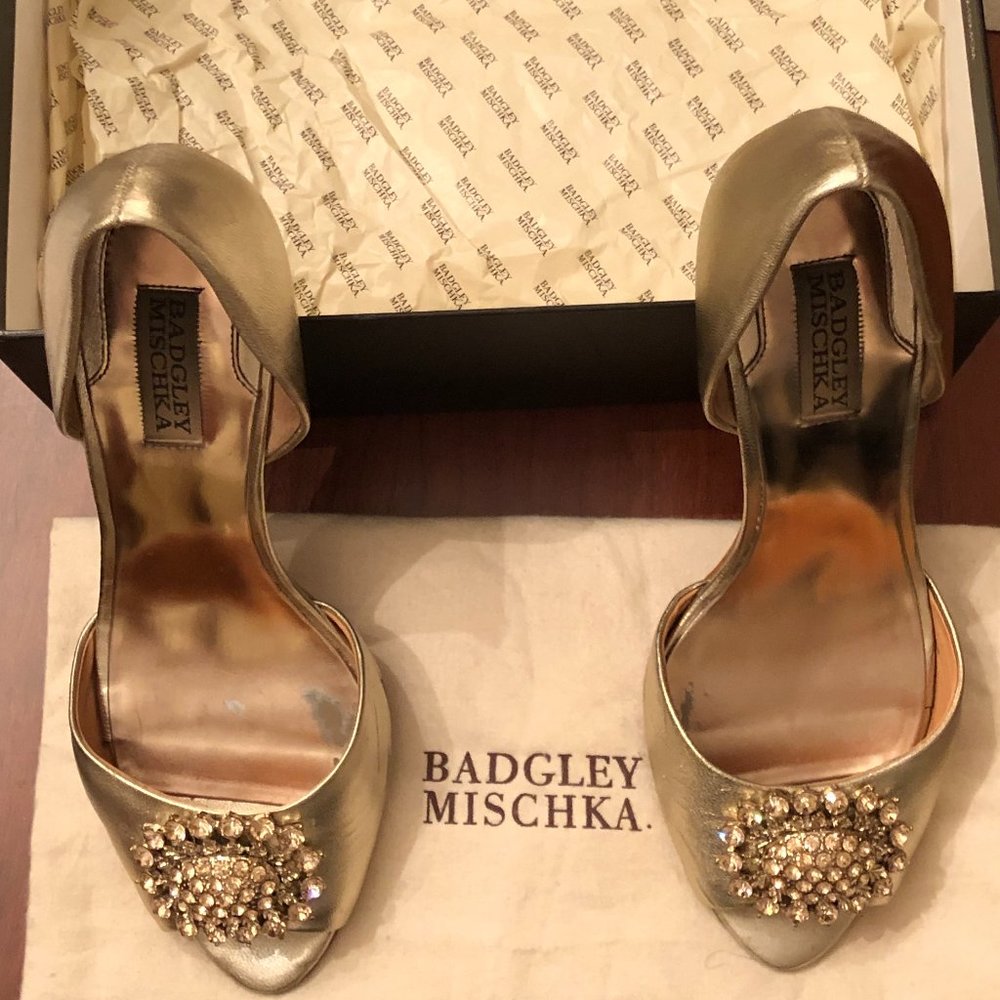 Badgley Mischka Lacie platinum evening shoe, size 9